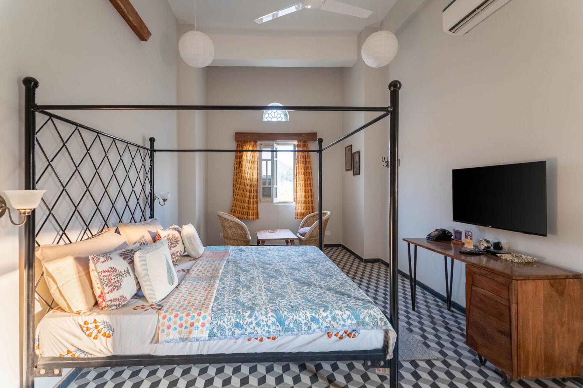 Kol Pol Mohalla Boutique Stay อุเดเปอร์ ภายนอก รูปภาพ